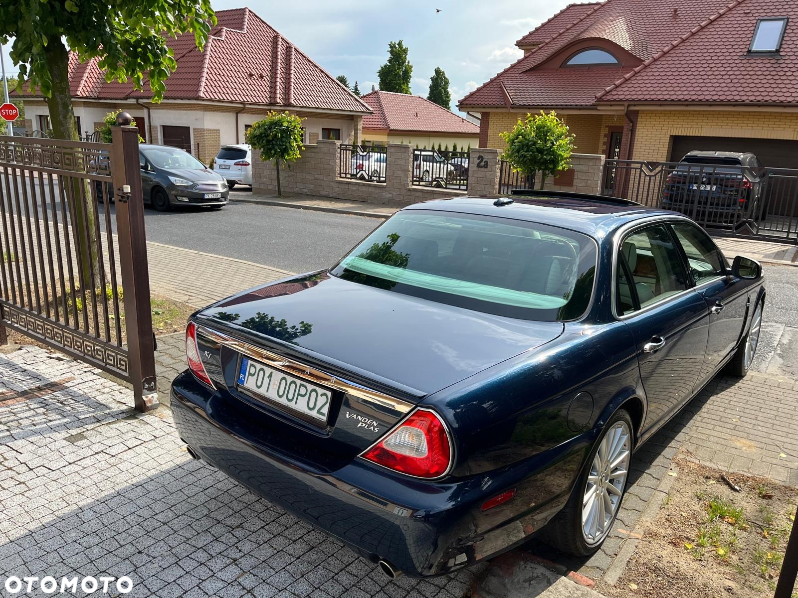Jaguar XJ XJ8 4.2 LWB - 8