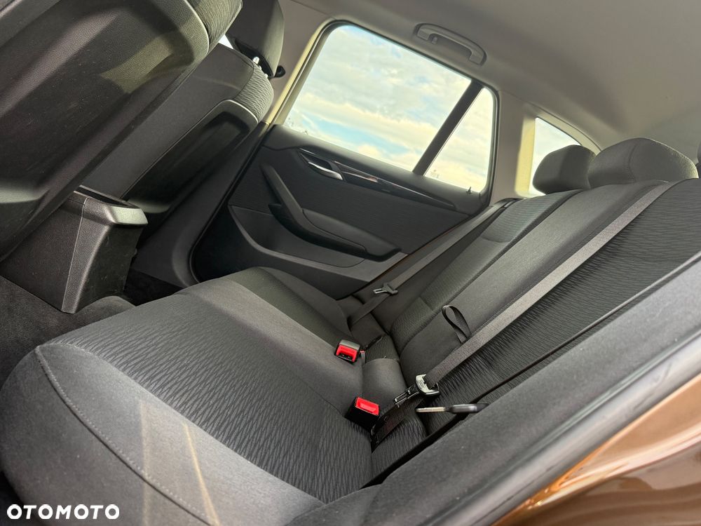 BMW X1 sDrive18i - 17