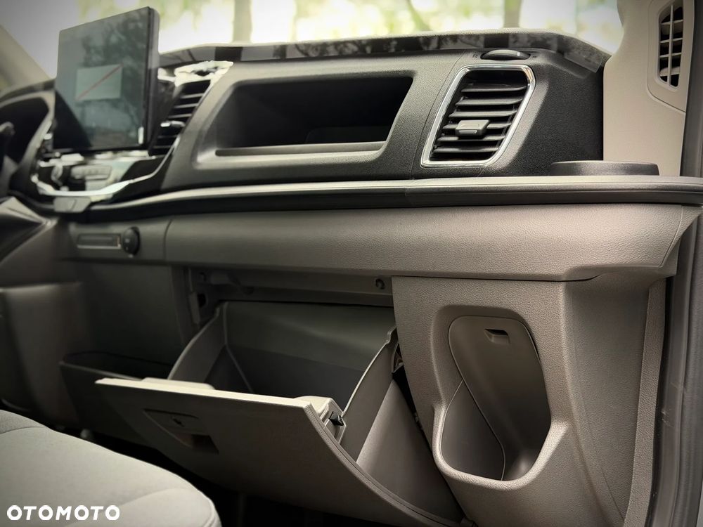 Ford Transit - 28