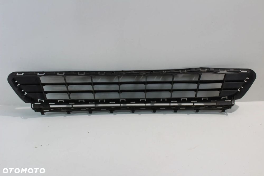 KRATKA ŚRODKOWA ZDERZAK PRZÓD VW GOLF 7 VII CHROM 5G0853677A - 8