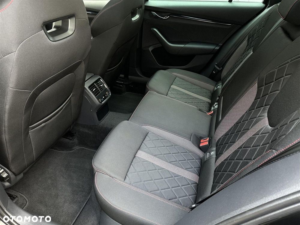 Skoda Octavia 2.0 TDI RS DSG - 12