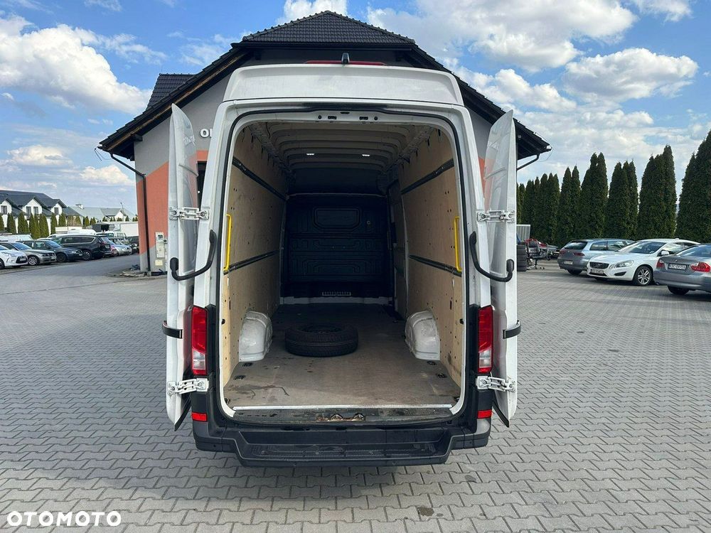 Volkswagen Crafter - 11