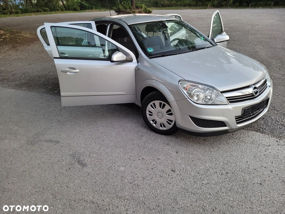 Opel Astra 1.6 Innovation - 34