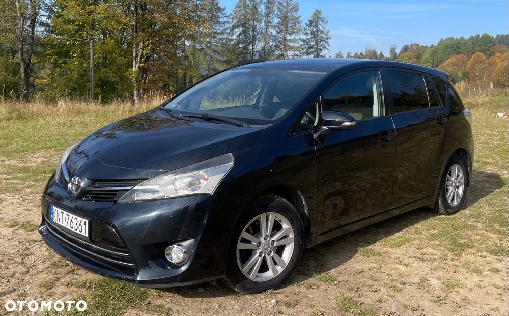 Toyota Verso 2013 photo 2