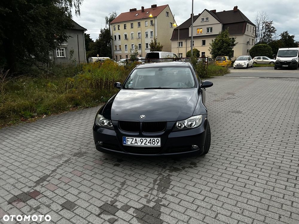 BMW Seria 3 318i - 2