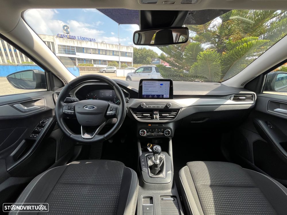 Ford Focus SW 1.5 TDCi EcoBlue Connected - 56