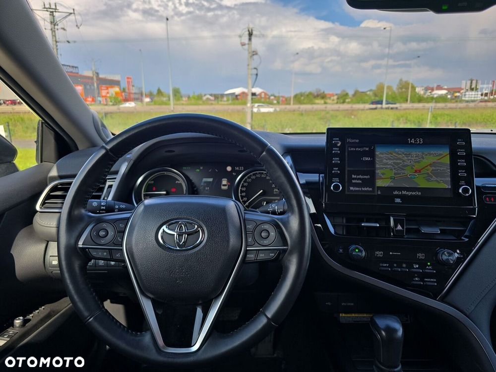Toyota Camry 2.5 Hybrid Executive CVT - 21