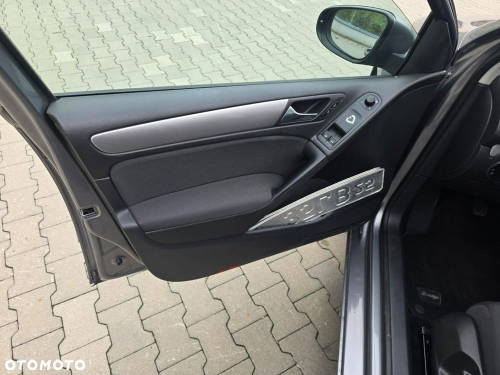Volkswagen Golf - 19