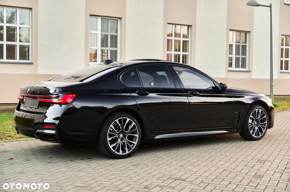 BMW Seria 7 740d xDrive mHEV sport - 13