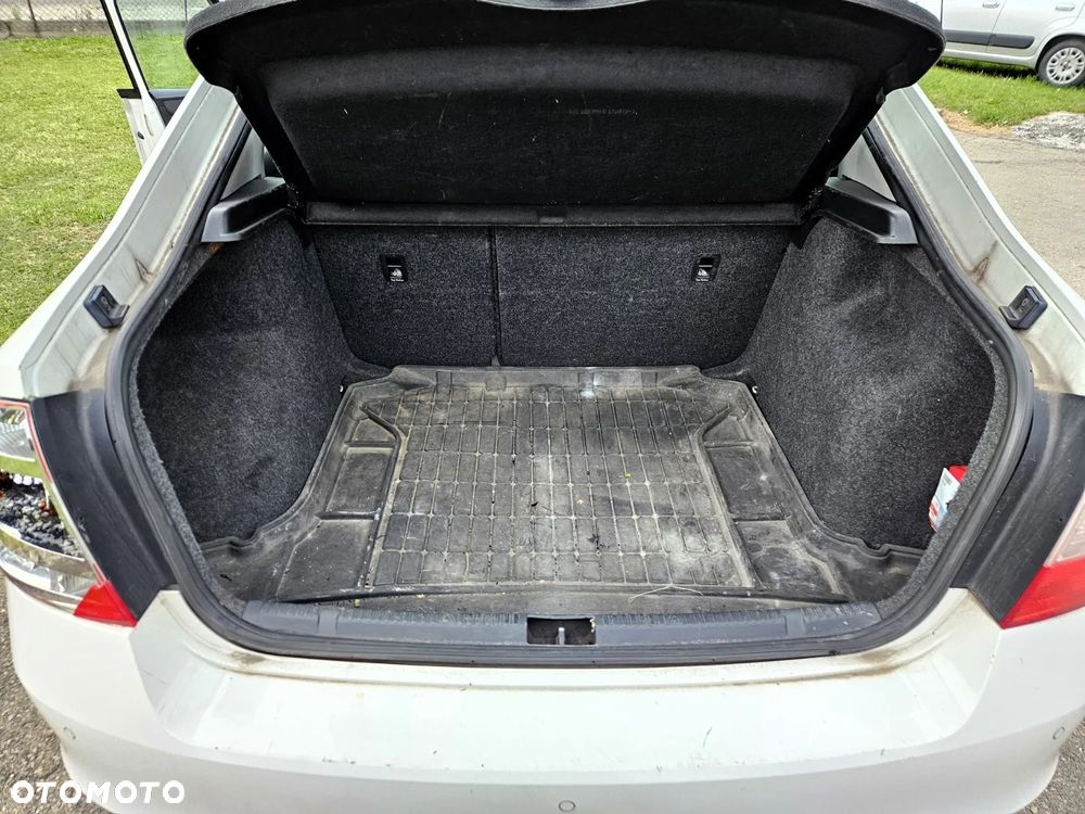 Skoda RAPID 1.6 TDI DPF Ambition - 12