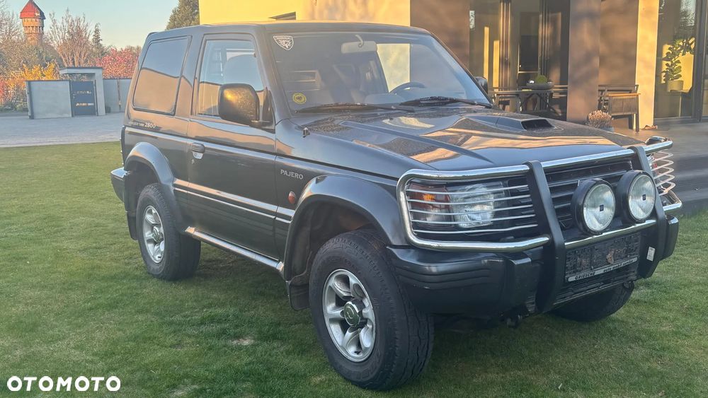Mitsubishi Pajero - 2