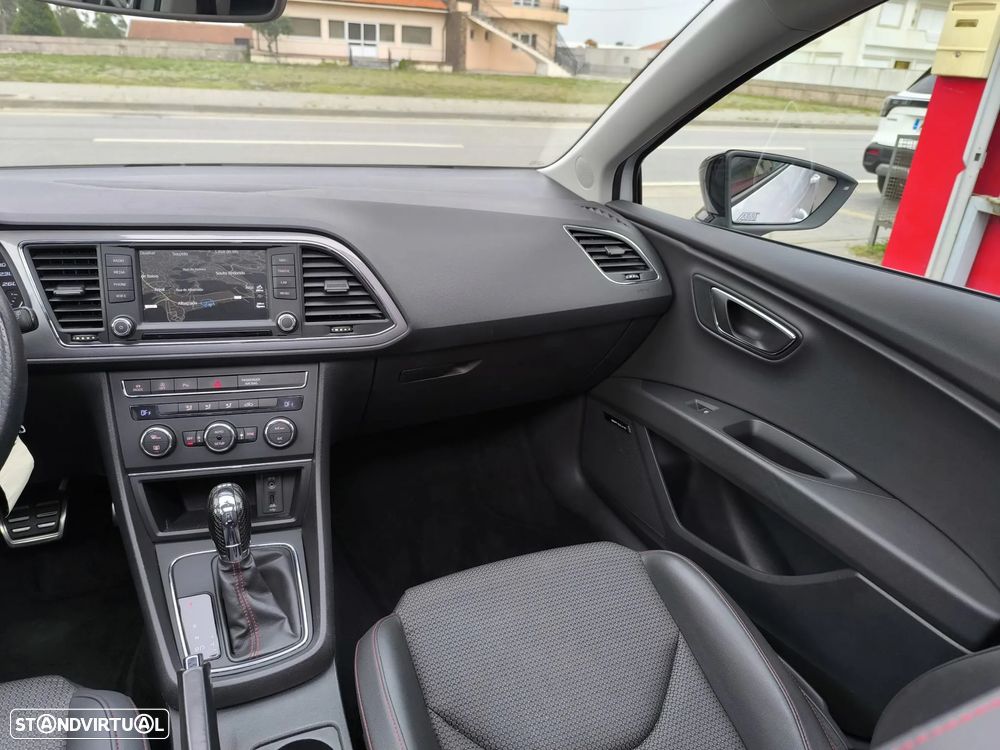 SEAT Leon 2.0 TDI DPF S&S DSG FR - 36