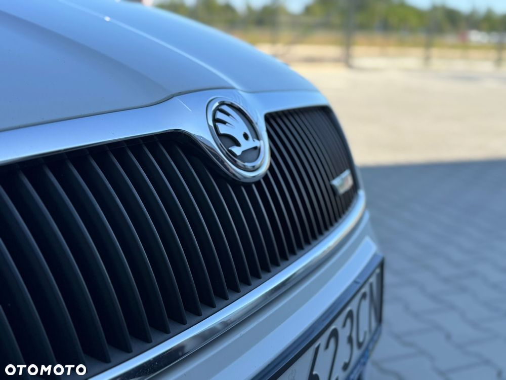 Skoda Octavia 2.0 TDI RS - 10