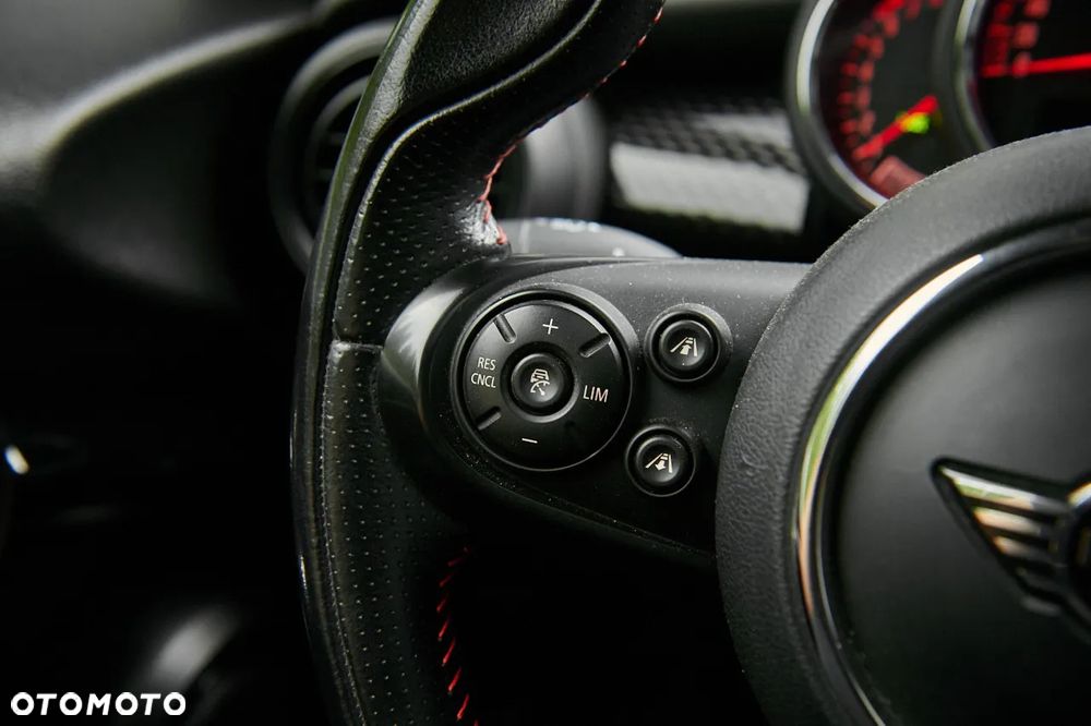 MINI John Cooper Works - 18