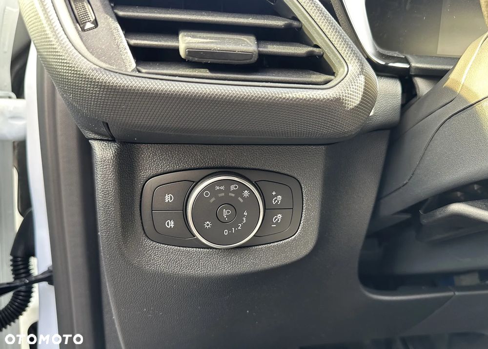 Ford Transit Courier - 7