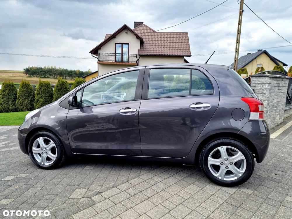 Toyota Yaris 1.33 Prestige - 10