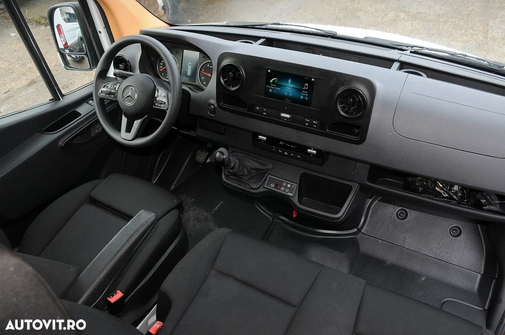 Mercedes-Benz Sprinter 317 CDI 170CP L3H2 RWD 6MT - 19