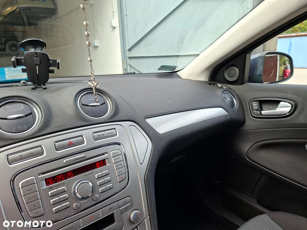 Ford Mondeo 2.0 Silver X - 12
