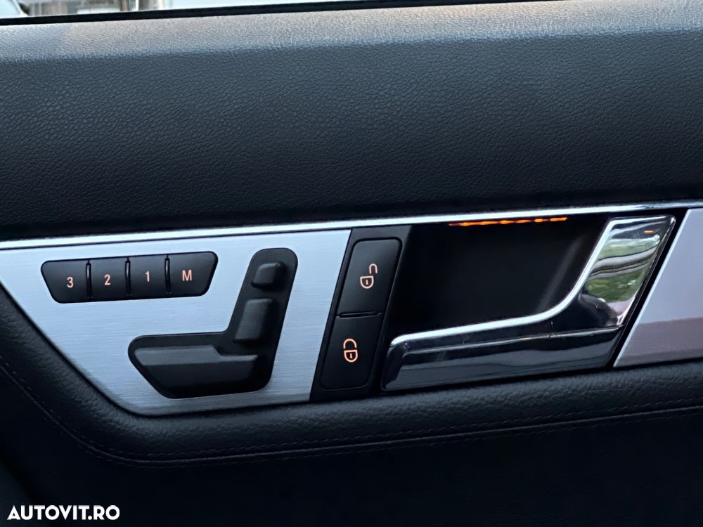Mercedes-Benz C - 16