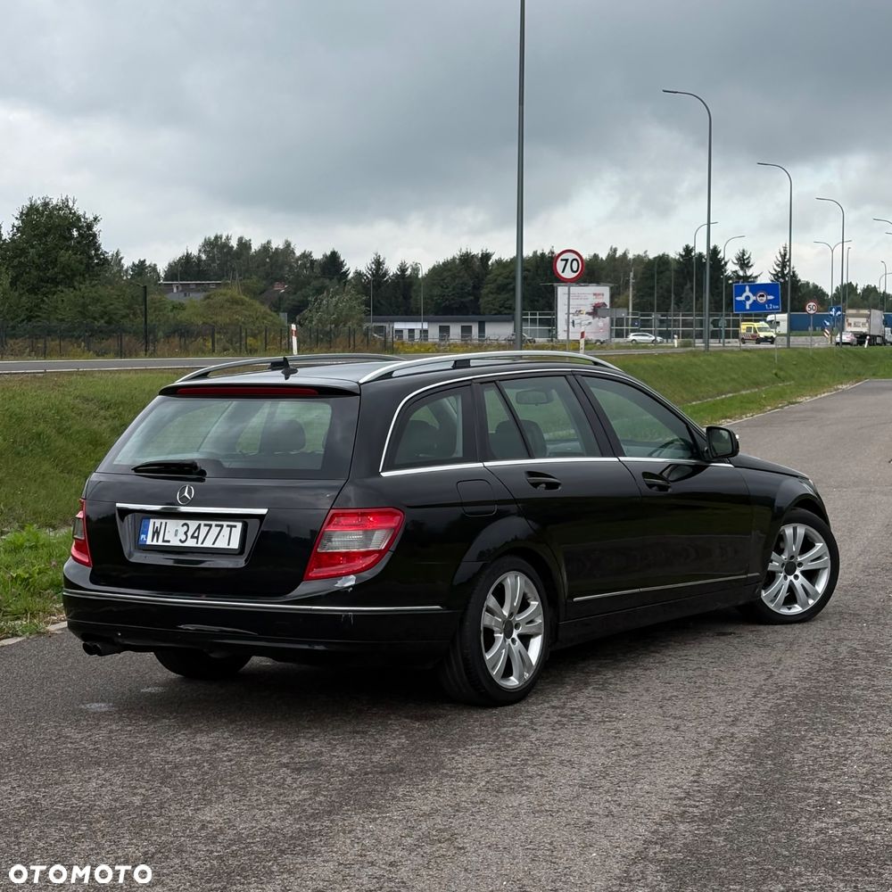 Mercedes-Benz C-Class 2009 photo 4