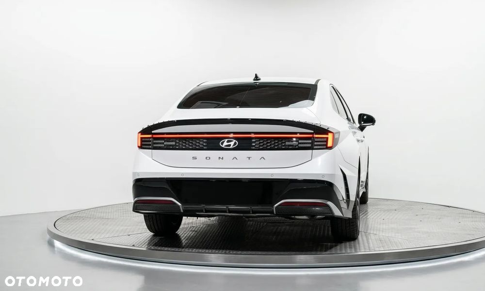 Hyundai Sonata - 5