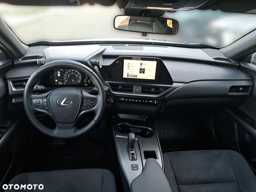 Lexus UX - 11