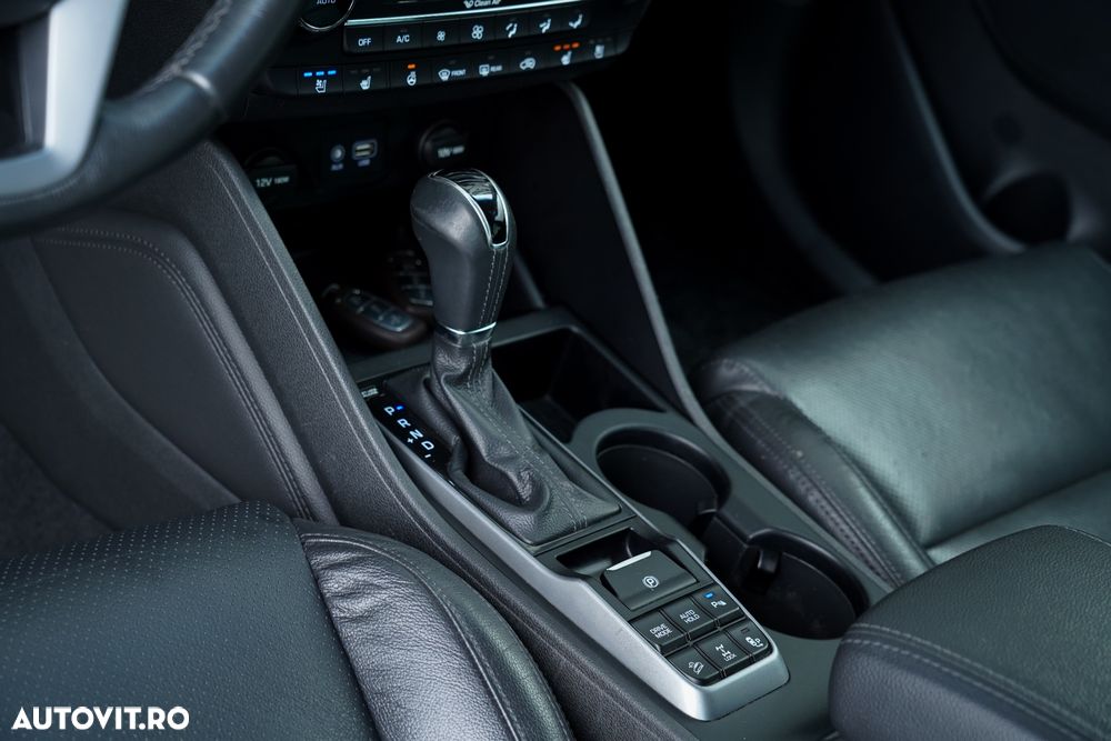 Hyundai Tucson 2.0 CRDI 4WD Automatik Premium - 9