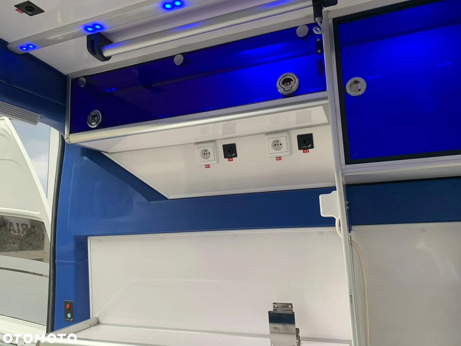 Volkswagen Transporter T6 Karetka Ambulans - 20
