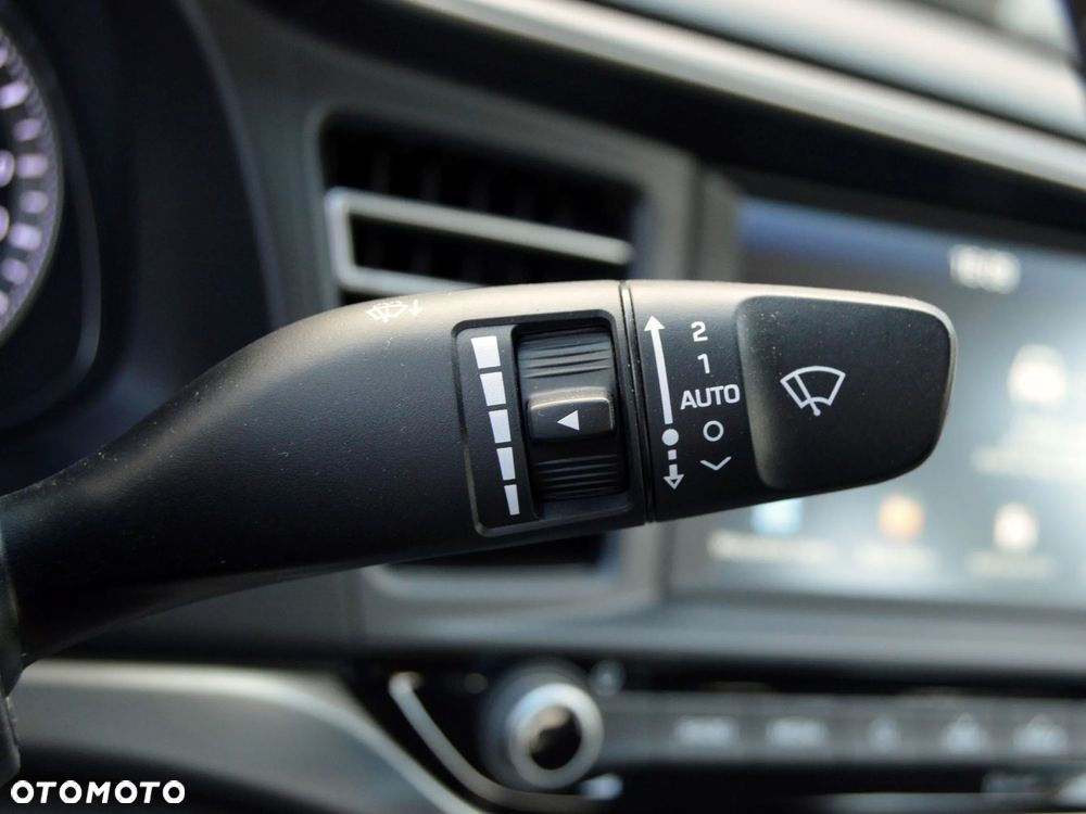 Hyundai Elantra 1.6 Comfort - 15