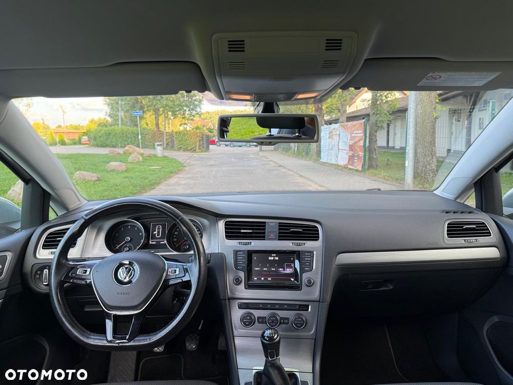 Volkswagen Golf - 17