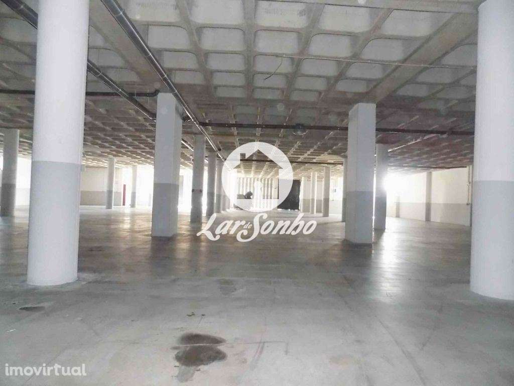 Armazém  c/519m2 - Lousado - Grande imagem: 2/11
