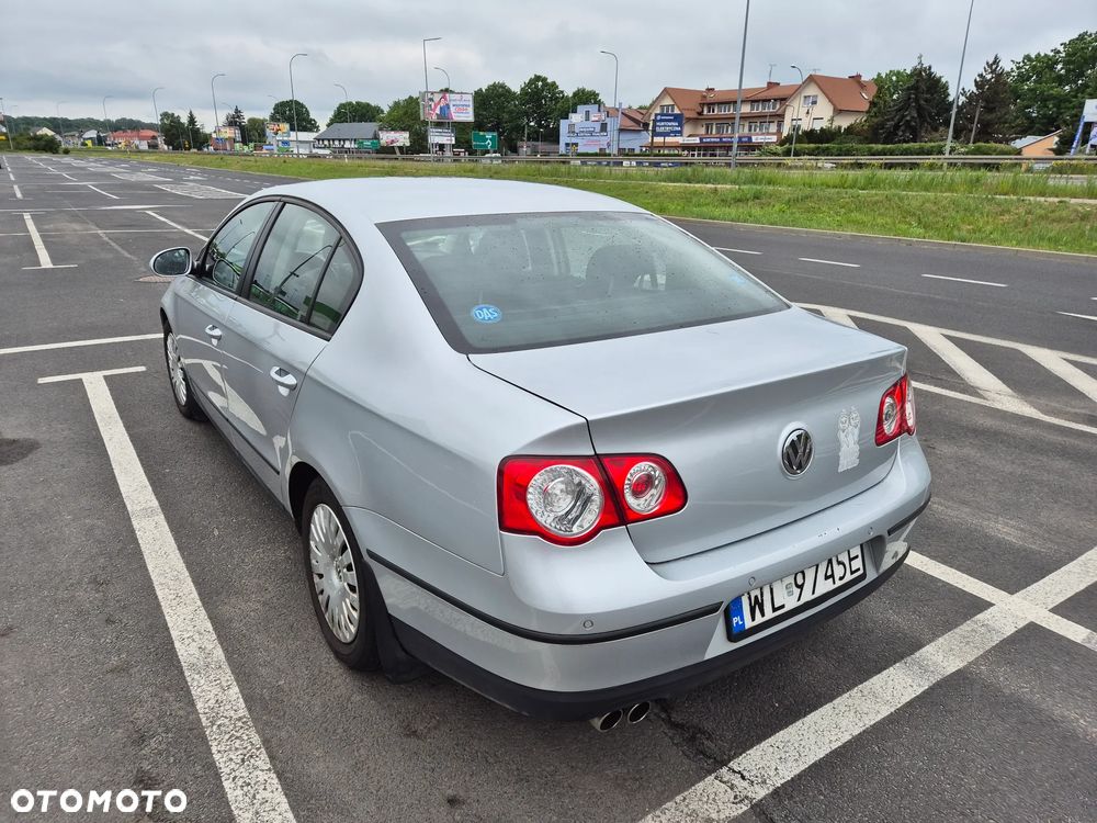 Volkswagen Passat 1.8 TSI Comfortline - 3