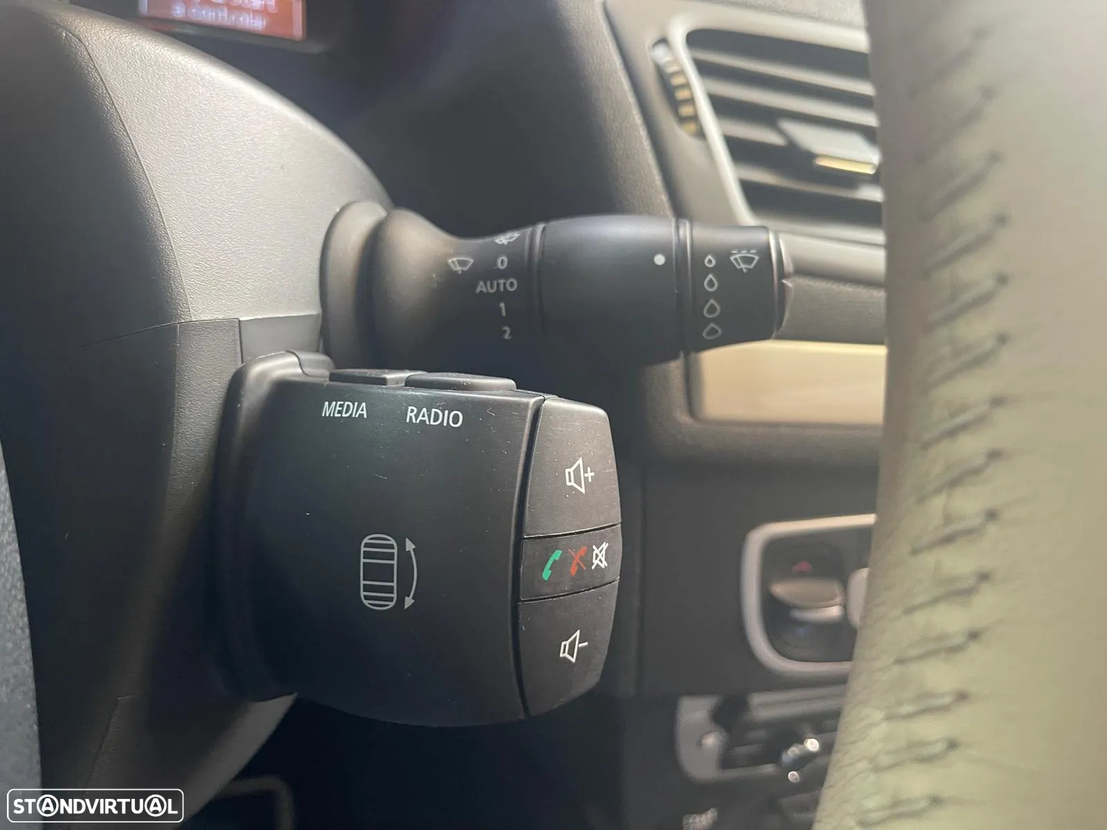 Renault Mégane CC Energy dCi 130 Start & Stop FAP Coupe-Cabri Luxe - 44