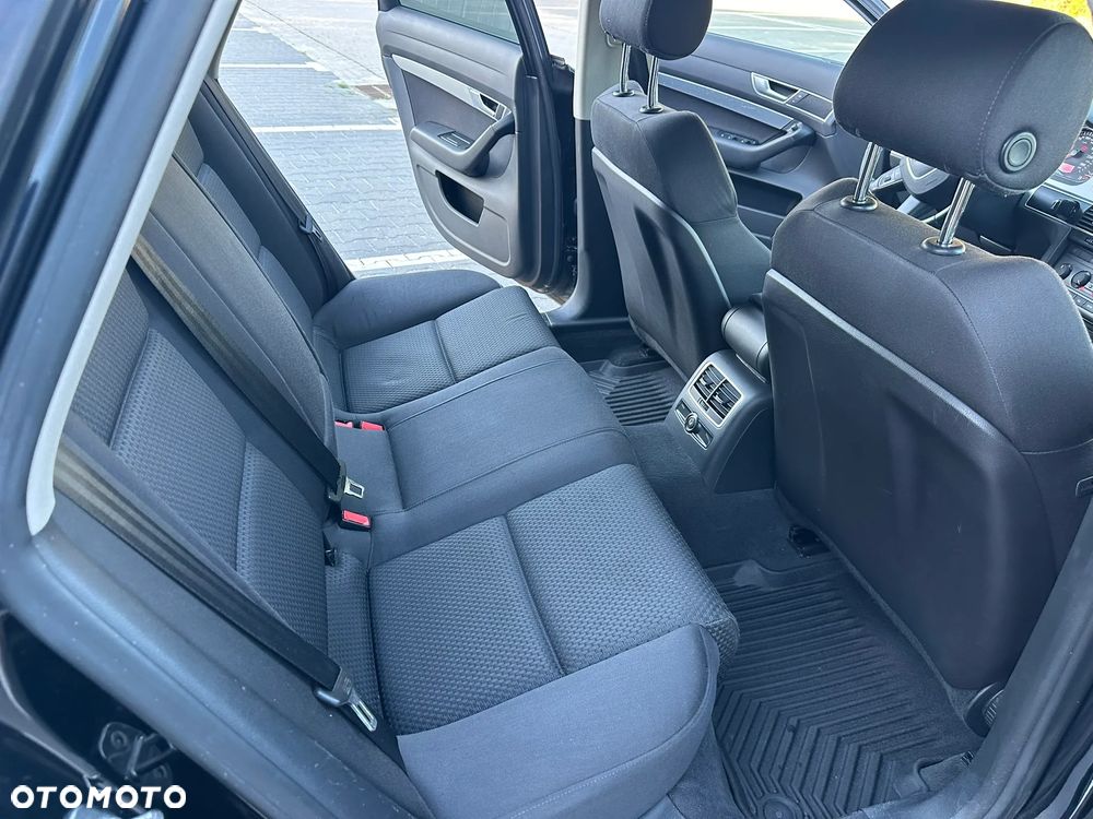 Audi A6 Avant 2.4 - 15