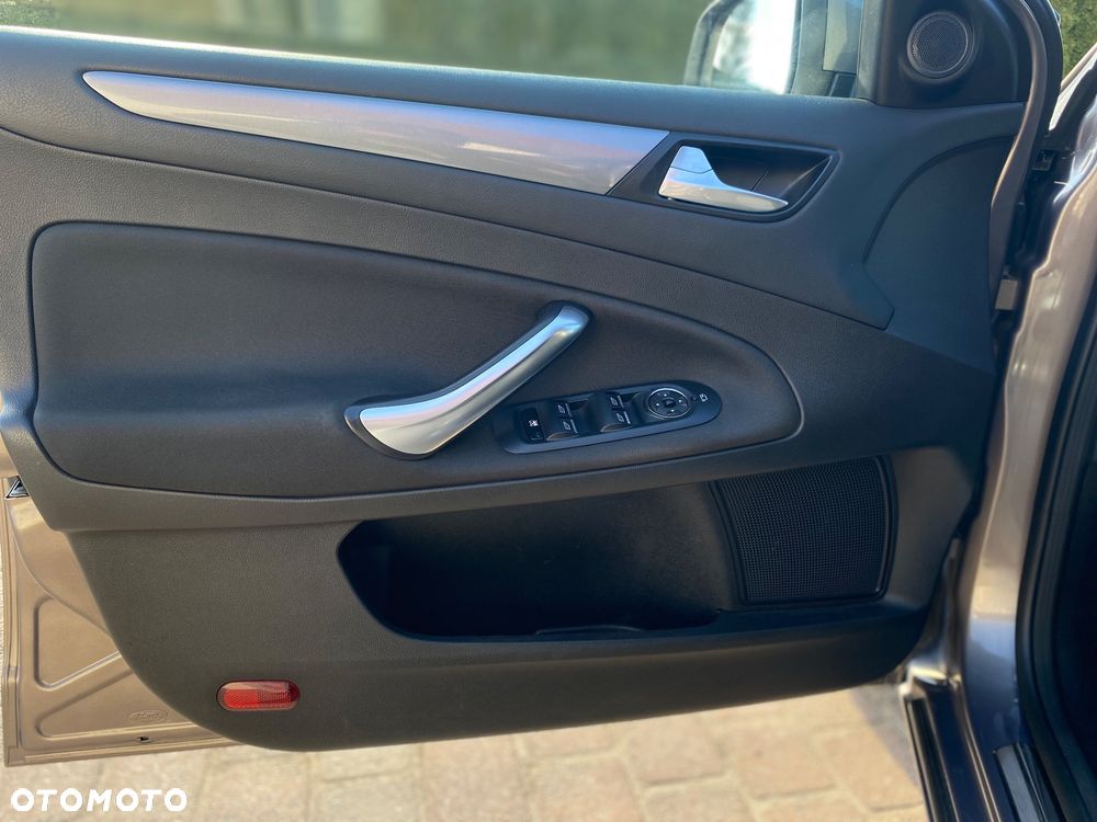 Ford Mondeo 2.0 TDCi Titanium - 20