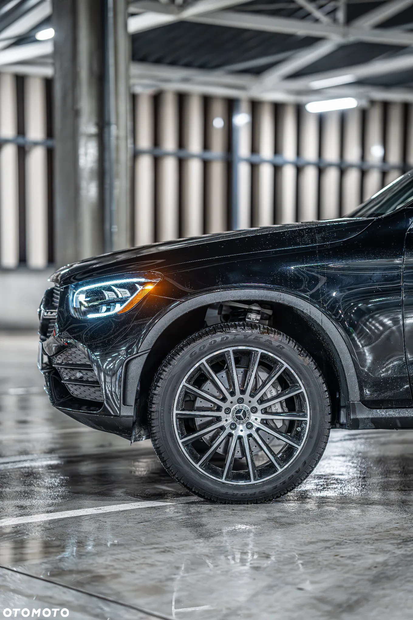 Mercedes-Benz GLC 300 4Matic 9G-TRONIC AMG Line - 8