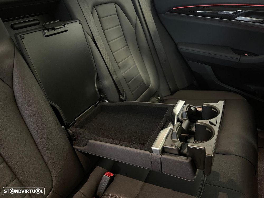 BMW iX3 Inspiring - 20