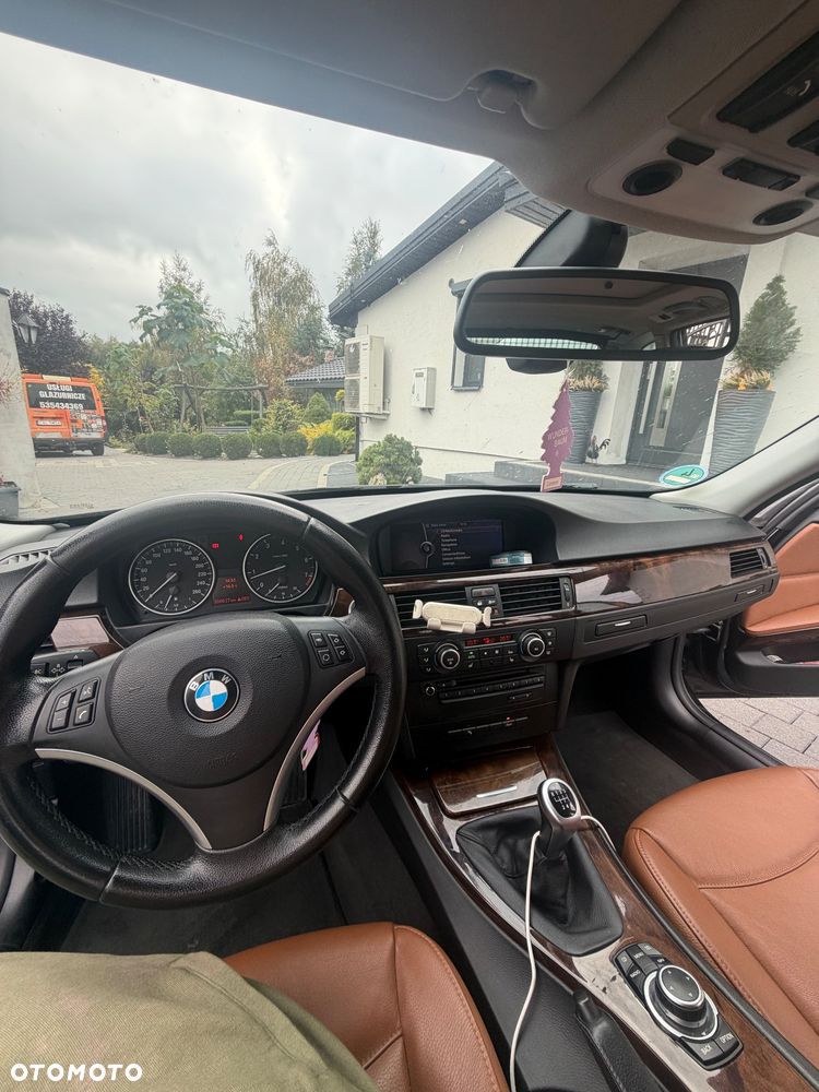 BMW Seria 3 320i - 4
