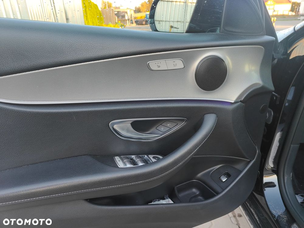 Mercedes-Benz Klasa E 220 d 4-Matic 9G-TRONIC - 10