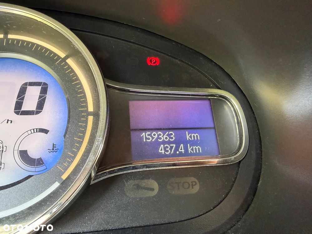 Renault Fluence 1.6 16V Limited - 11