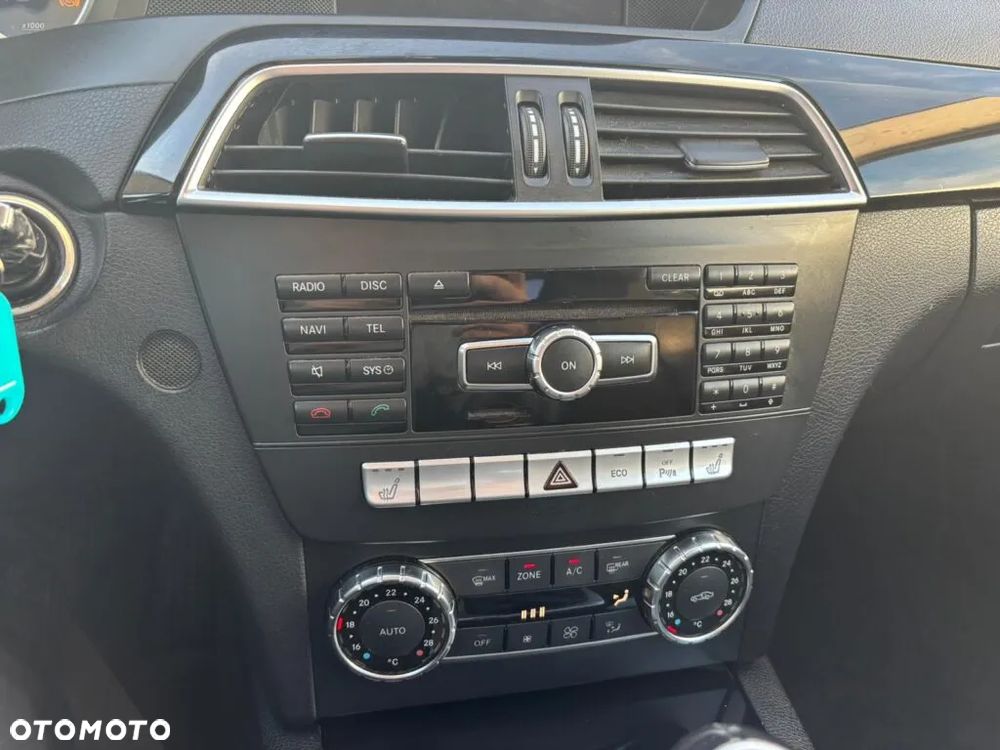 Mercedes-Benz Klasa C 180 Coupe BlueEFFICIENCY 7G-TRONIC - 10