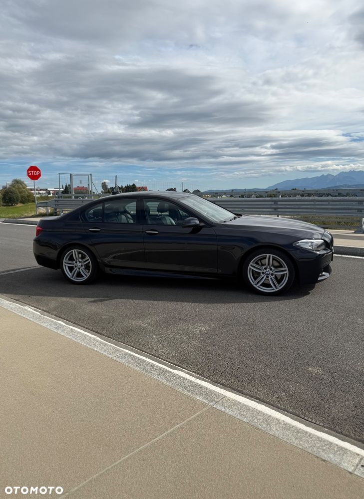 BMW Seria 5 525d xDrive - 10