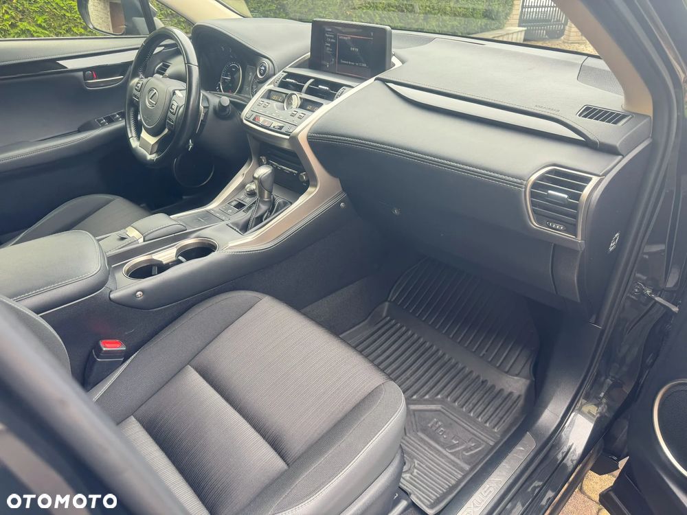 Lexus NX 350h Business AWD - 13