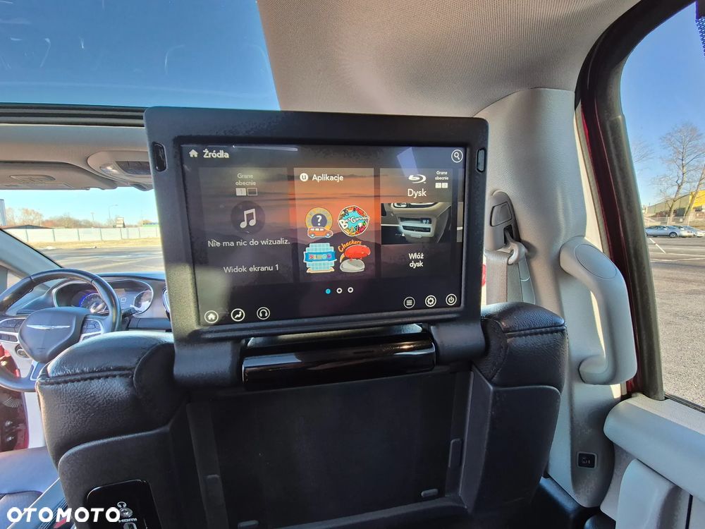 Chrysler Pacifica - 33