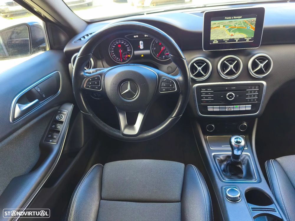 Mercedes-Benz A 180 d Activity Edition - 13