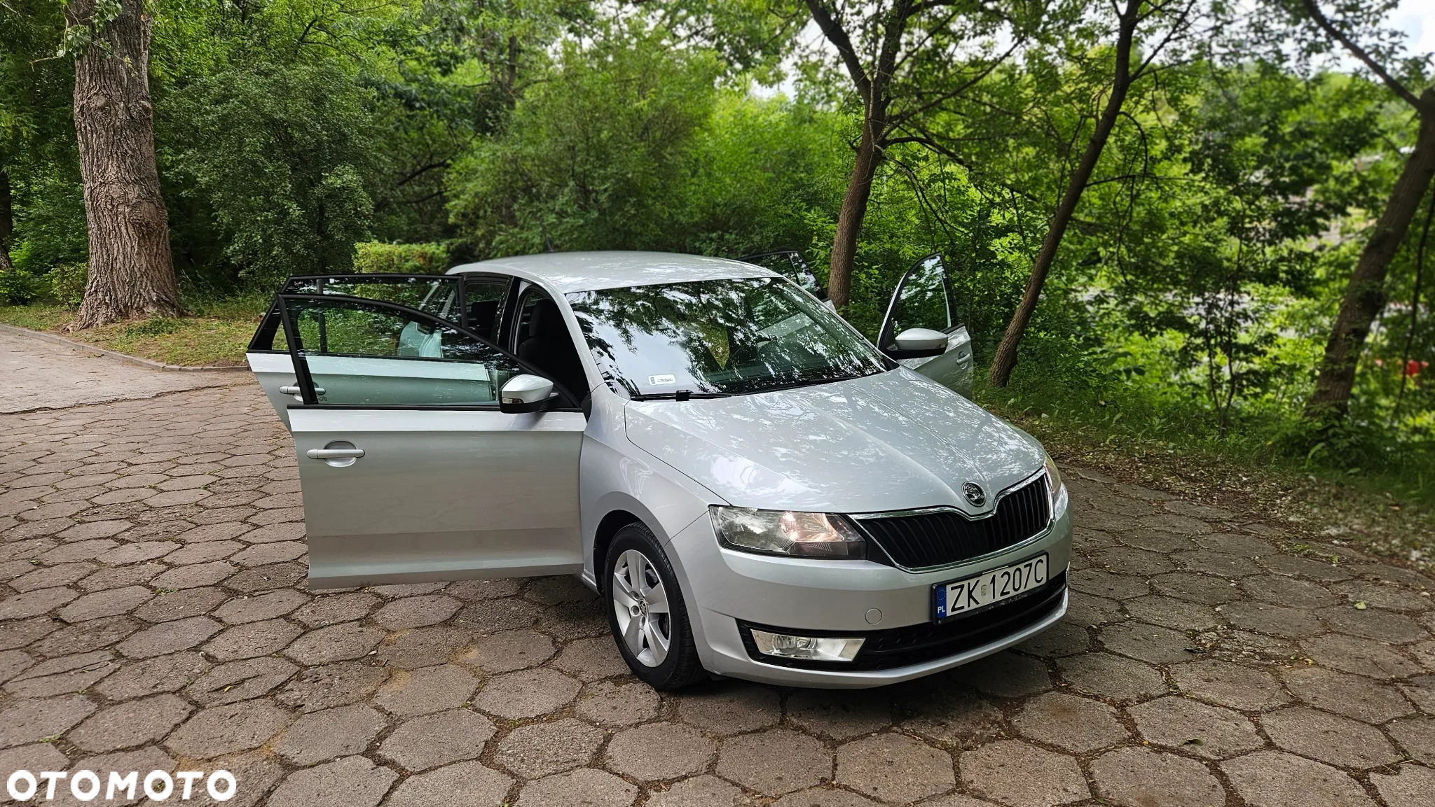 Skoda RAPID 1.2 TSI Ambition - 11
