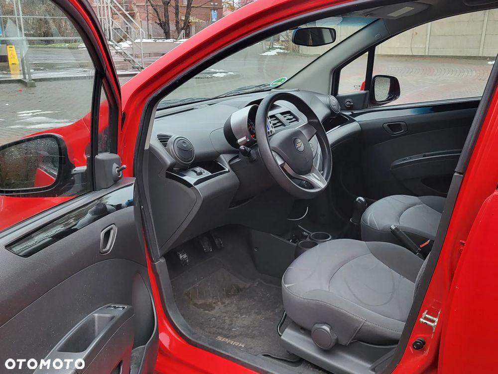 Chevrolet Spark 1.0 LS+ Design - 9
