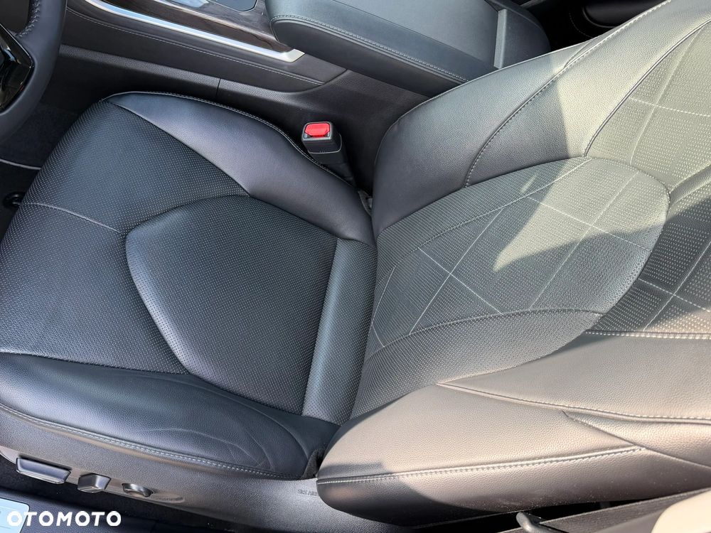 Toyota Highlander 2.5 Hybrid Executive - 23
