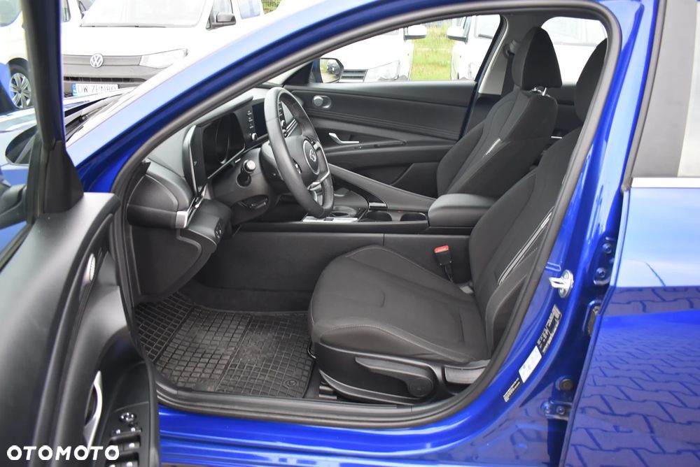 Hyundai Elantra 1.6 Smart CVT - 10