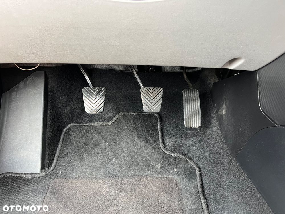 Kia Ceed 1.4 CVVT Attract - 19